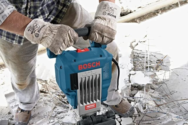 Bosch 16KG Demolition Hammer GSH 16-30 - 06113351F0